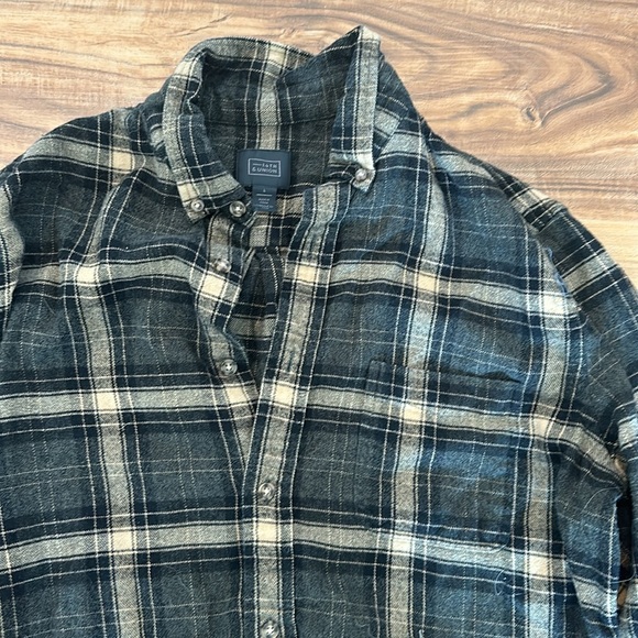 Men’s flannel - Picture 3 of 3